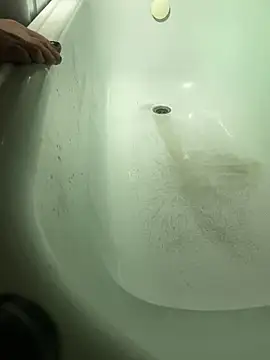 Snapshot of pleasedontpressaredburton chatting on 11-21-25, 04:27 pleasedontpressaredburton online show from 11-21-25, 04:27