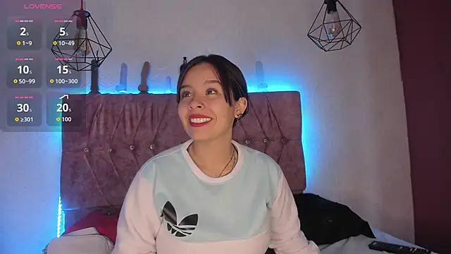 Snapshot of Mia_lopez_1 chatting on 11-10-25, 11:31 Mia lopez 1 online show from 11-10-25, 11:31