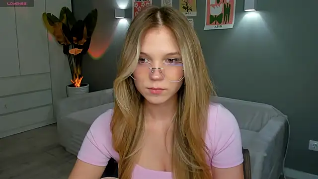 linakorvin online show from 11-13-25, 01:32