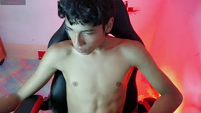 Snapshot of Im_david02 chatting on 10-16-25, 01:23 Im david02 online show from 10-16-25, 01:23