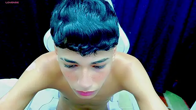 Snapshot of Im_david02 chatting on 11-03-25, 01:34 Im david02 online show from 11-03-25, 01:34