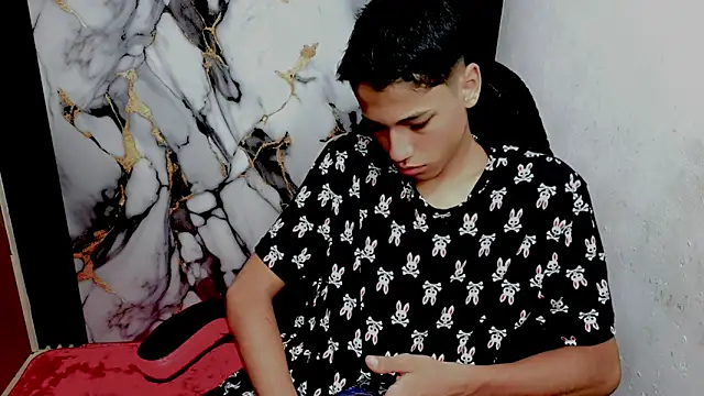 Snapshot of Im_david02 chatting on 02-05-26, 01:16 Im david02 online show from 02-05-26, 01:16