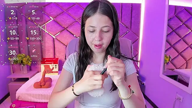 sarah sweett  online show from 06-11-26, 02:26