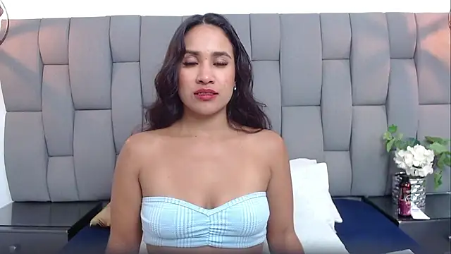 Snapshot of Emilysweet2 chatting on 10-25-25, 12:34 Emilysweet2 online show from 10-25-25, 12:34