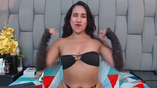 Snapshot of Emilysweet2 chatting on 01-08-26, 05:37 Emilysweet2 online show from 01-08-26, 05:37