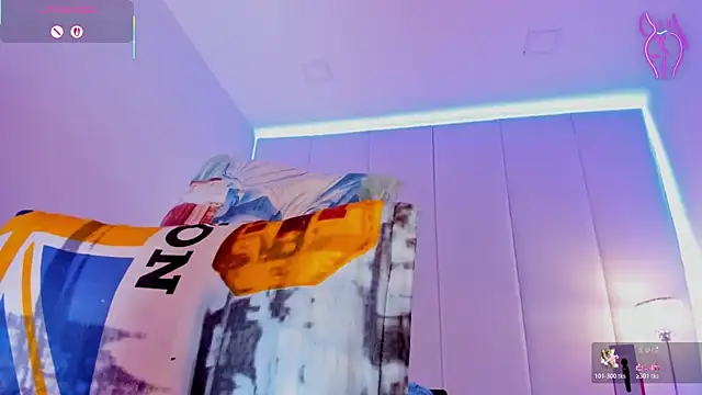 Snapshot of Krystin1 chatting on 02-13-26, 05:58 Krystin1 online show from 02-13-26, 05:58