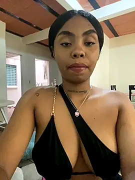 Snapshot of Itanydiorr chatting on 10-08-25, 06:05 Itanydiorr online show from 10-08-25, 06:05