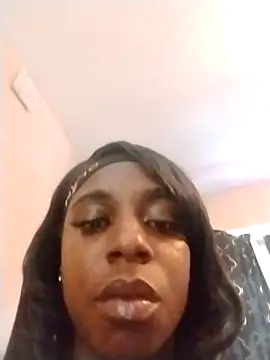 Snapshot of GoddessXOXOLovely chatting on 10-04-25, 08:18 GoddessXOXOLovely online show from 10-04-25, 08:18