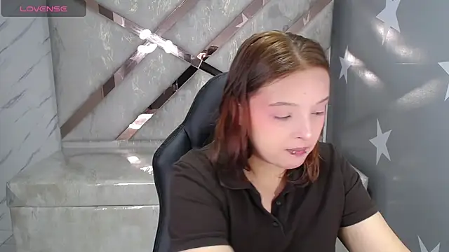 mia foster t online show from 04-22-26, 01:12