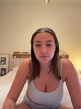 Snapshot of looloopaul chatting on 03-13-26, 04:24 looloopaul online show from 03-13-26, 04:24