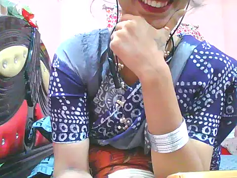 Snapshot of night_queeen7 chatting on 11-04-25, 07:24 night queeen7 online show from 11-04-25, 07:24