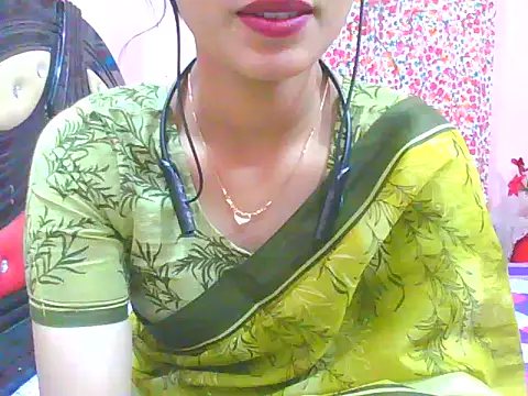 Snapshot of night_queeen7 chatting on 11-23-25, 08:19 night queeen7 online show from 11-23-25, 08:19