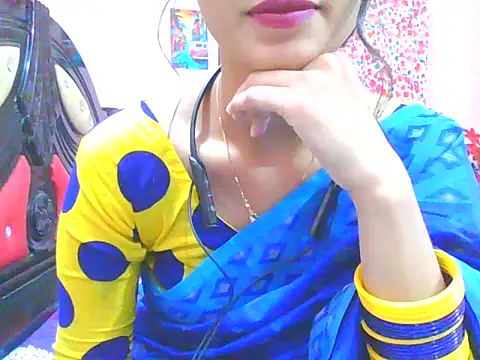 Snapshot of night_queeen7 chatting on 11-25-25, 06:52 night queeen7 online show from 11-25-25, 06:52