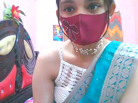 Snapshot of night_queeen7 chatting on 01-08-26, 06:43 night queeen7 online show from 01-08-26, 06:43