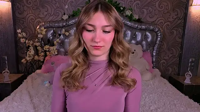 AngelAnabelle online show from 04-17-26, 01:36