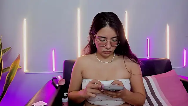 Snapshot of Jules_Angel chatting on 11-14-25, 12:59 Jules Angel online show from 11-14-25, 12:59