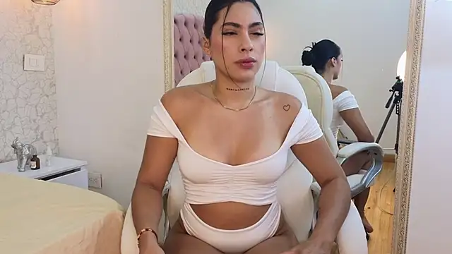 Snapshot of Vanessa_Rain_ chatting on 11-07-25, 08:09 Vanessa Rain online show from 11-07-25, 08:09