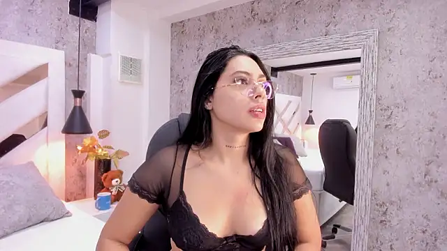 Snapshot of Vanessa_Rain_ chatting on 02-01-26, 07:34 Vanessa Rain online show from 02-01-26, 07:34