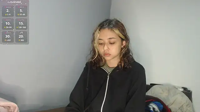 Snapshot of Brissazane chatting on 10-11-25, 01:16 Brissazane online show from 10-11-25, 01:16