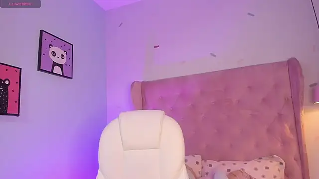 Vanelope evanss online show from 12-22-25, 01:19