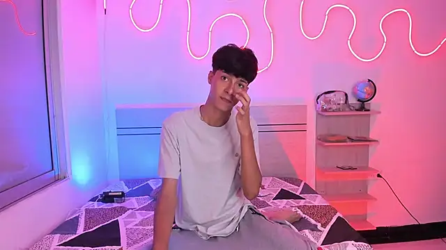 luccas ferreira online show from 10-27-25, 07:07