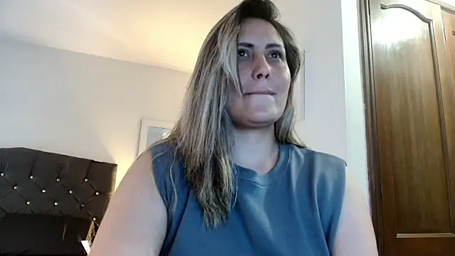 walker leah88 online show from 10-22-25, 03:12