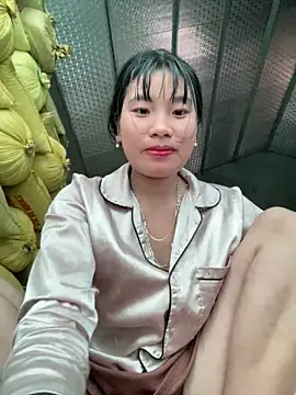 Snapshot of sukanaka99 chatting on 02-14-26, 01:02 sukanaka99 online show from 02-14-26, 01:02