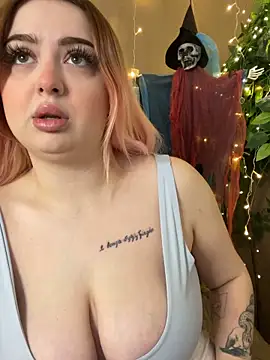 KellyMoors online show from 11-06-25, 01:39