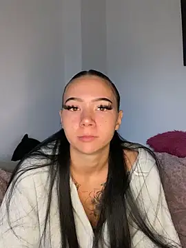 Snapshot of YoungZoexx chatting on 10-06-25, 07:17 YoungZoexx online show from 10-06-25, 07:17