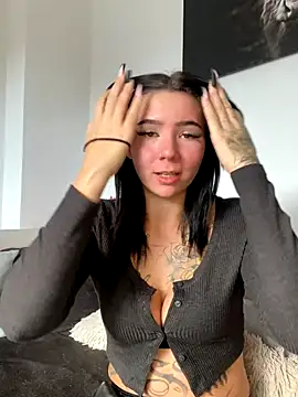 Snapshot of YoungZoexx chatting on 10-30-25, 10:16 YoungZoexx online show from 10-30-25, 10:16