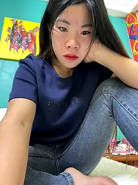 Snapshot of Noen_22 chatting on 10-31-25, 04:35 Noen 22 online show from 10-31-25, 04:35