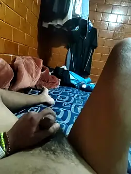 Snapshot of PiercingSenate chatting on 11-18-25, 06:29 PiercingSenate online show from 11-18-25, 06:29