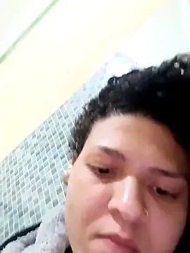 Larissinhamm online show from 10-23-25, 02:33