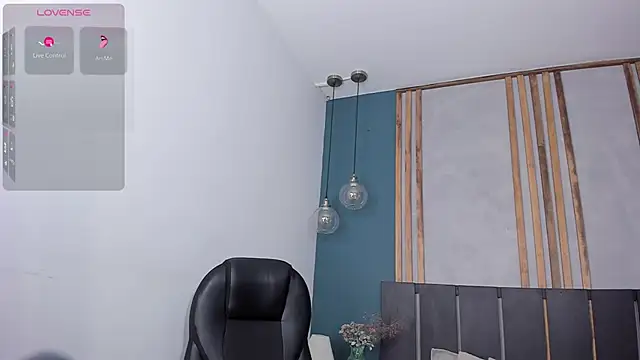 Ana coral online show from 10-18-25, 02:58