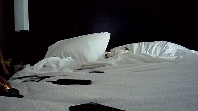 Snapshot of LetMeLiqU chatting on 10-04-25, 07:45 LetMeLiqU online show from 10-04-25, 07:45