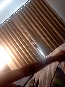 Snapshot of LetMeLiqU chatting on 10-07-25, 06:49 LetMeLiqU online show from 10-07-25, 06:49