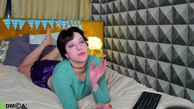 Snapshot of Sara_Frayer chatting on 10-05-25, 01:04 Sara Frayer online show from 10-05-25, 01:04