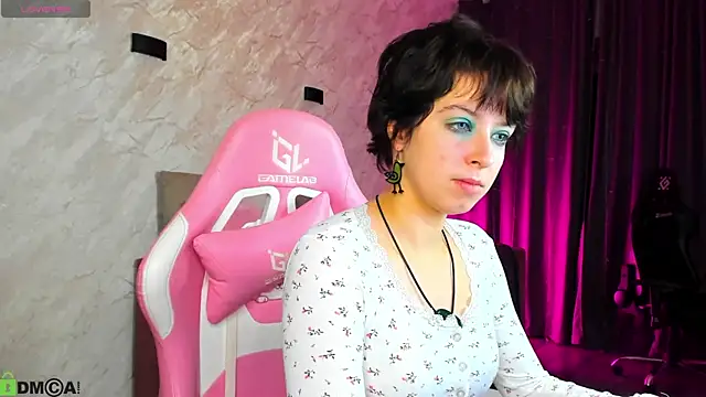 Snapshot of Sara_Frayer chatting on 11-03-25, 01:08 Sara Frayer online show from 11-03-25, 01:08