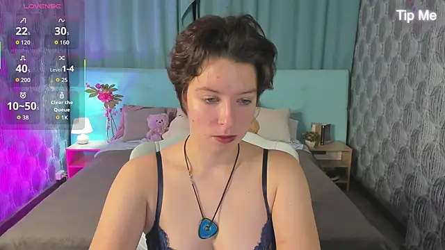 Snapshot of Sara_Frayer chatting on 01-09-26, 12:57 Sara Frayer online show from 01-09-26, 12:57