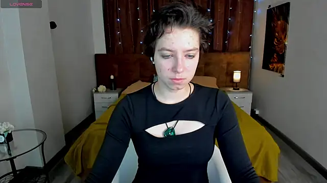 Snapshot of Sara_Frayer chatting on 01-14-26, 12:49 Sara Frayer online show from 01-14-26, 12:49