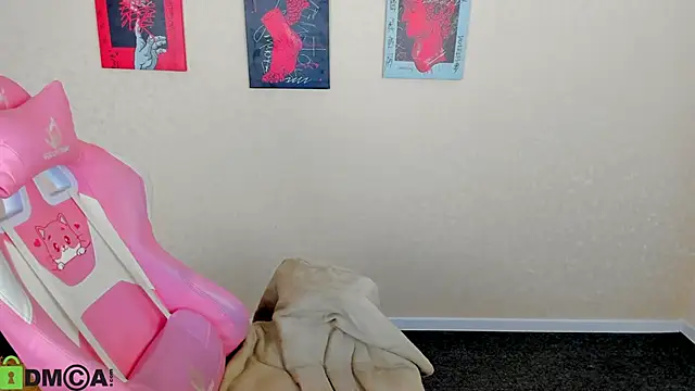 Snapshot of L1na_Reeds chatting on 11-29-25, 01:08 L1na Reeds online show from 11-29-25, 01:08