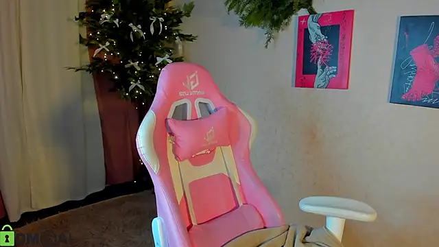 Snapshot of L1na_Reeds chatting on 12-18-25, 01:22 L1na Reeds online show from 12-18-25, 01:22