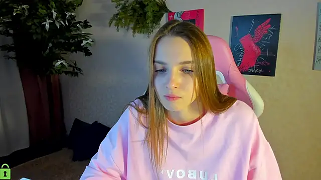 Snapshot of L1na_Reeds chatting on 12-20-25, 01:02 L1na Reeds online show from 12-20-25, 01:02