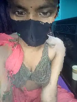 Snapshot of hottywife-03 chatting on 10-06-25, 07:00 hottywife-03 online show from 10-06-25, 07:00