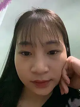 Snapshot of banlinh004 chatting on 10-05-25, 02:21 banlinh004 online show from 10-05-25, 02:21