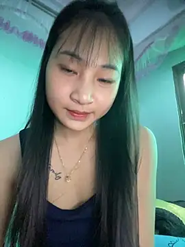 Snapshot of banlinh004 chatting on 10-11-25, 06:12 banlinh004 online show from 10-11-25, 06:12