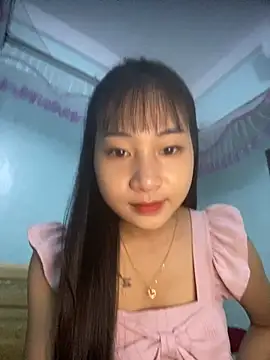 Snapshot of banlinh004 chatting on 11-07-25, 01:27 banlinh004 online show from 11-07-25, 01:27