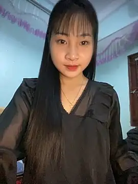 Snapshot of banlinh004 chatting on 11-15-25, 02:35 banlinh004 online show from 11-15-25, 02:35