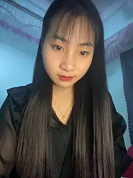 Snapshot of banlinh004 chatting on 11-22-25, 03:22 banlinh004 online show from 11-22-25, 03:22