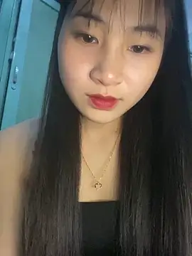 Snapshot of banlinh004 chatting on 12-20-25, 02:13 banlinh004 online show from 12-20-25, 02:13